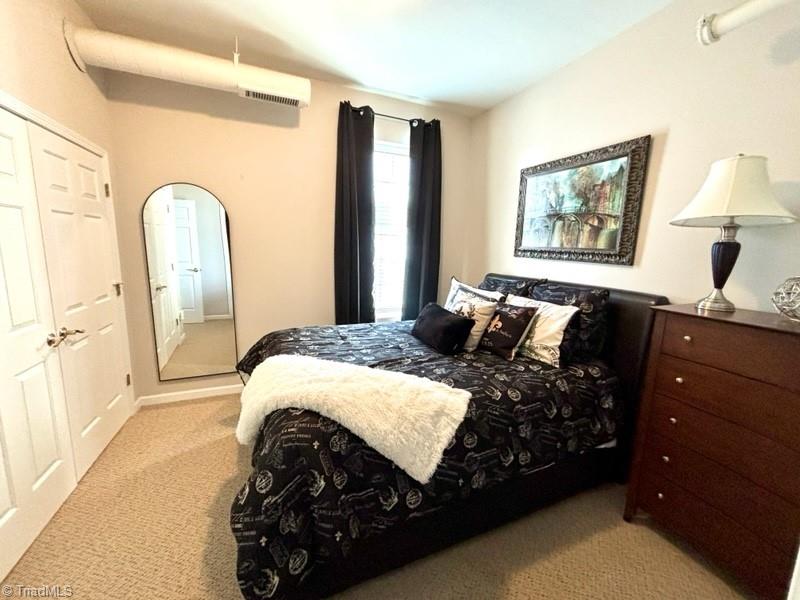 212 N Main Street # 2D