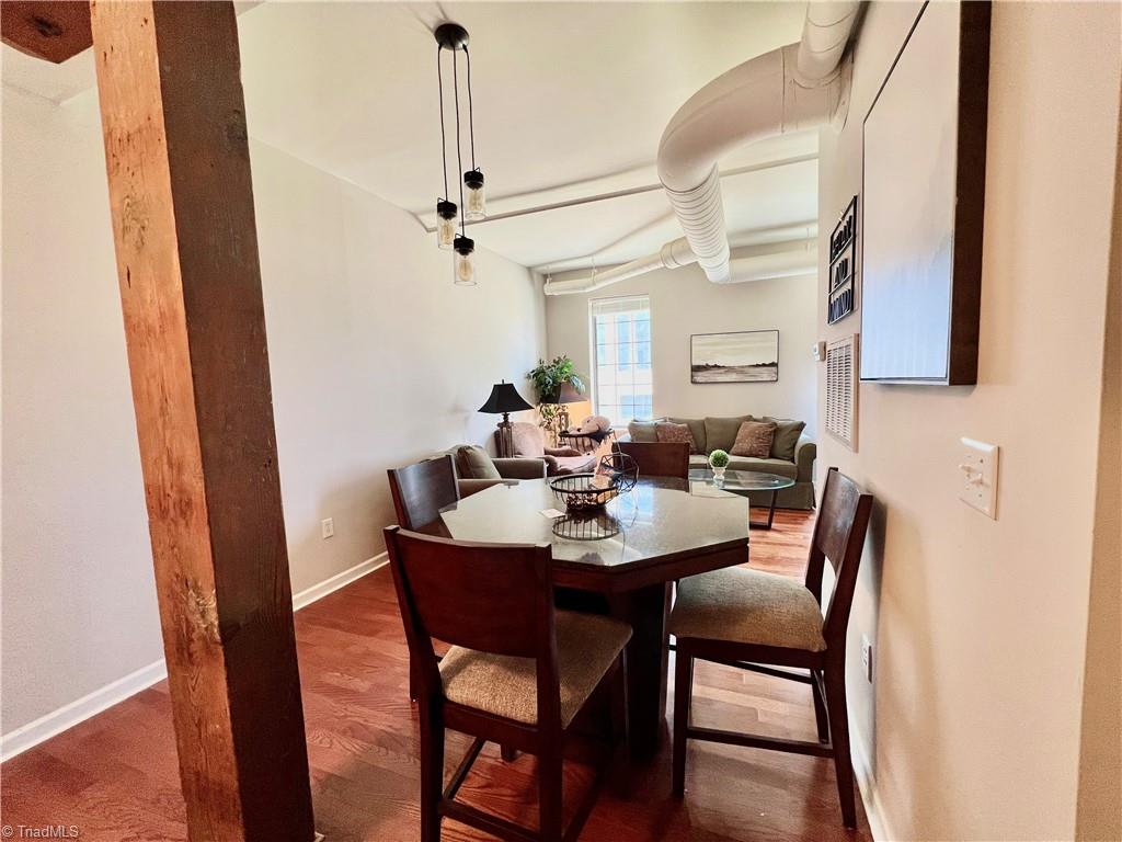212 N Main Street # 2D