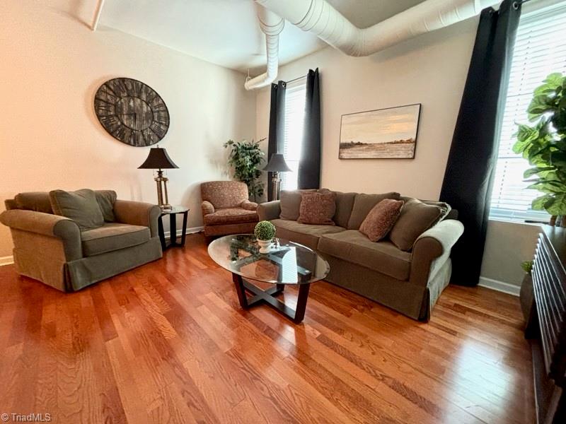 212 N Main Street # 2D