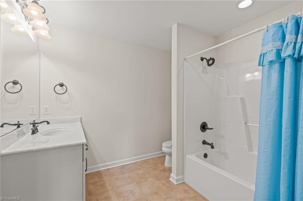 4131 Coachman's Court