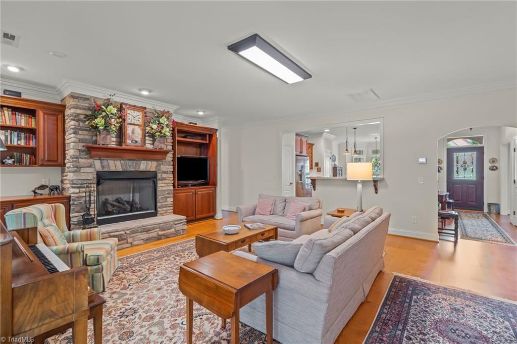 4131 Coachman's Court