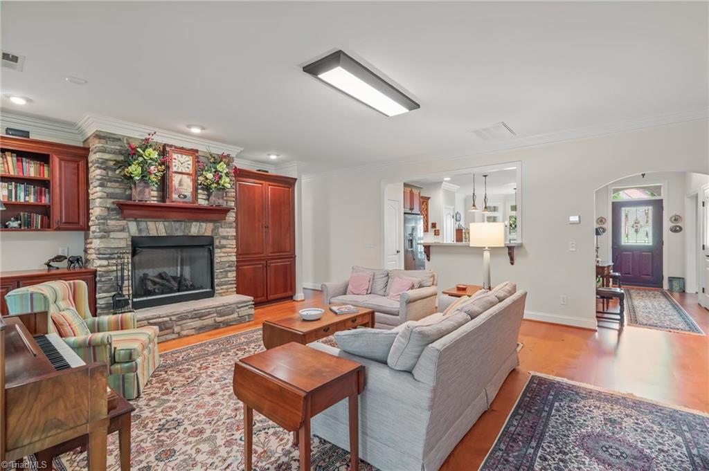 4131 Coachman's Court