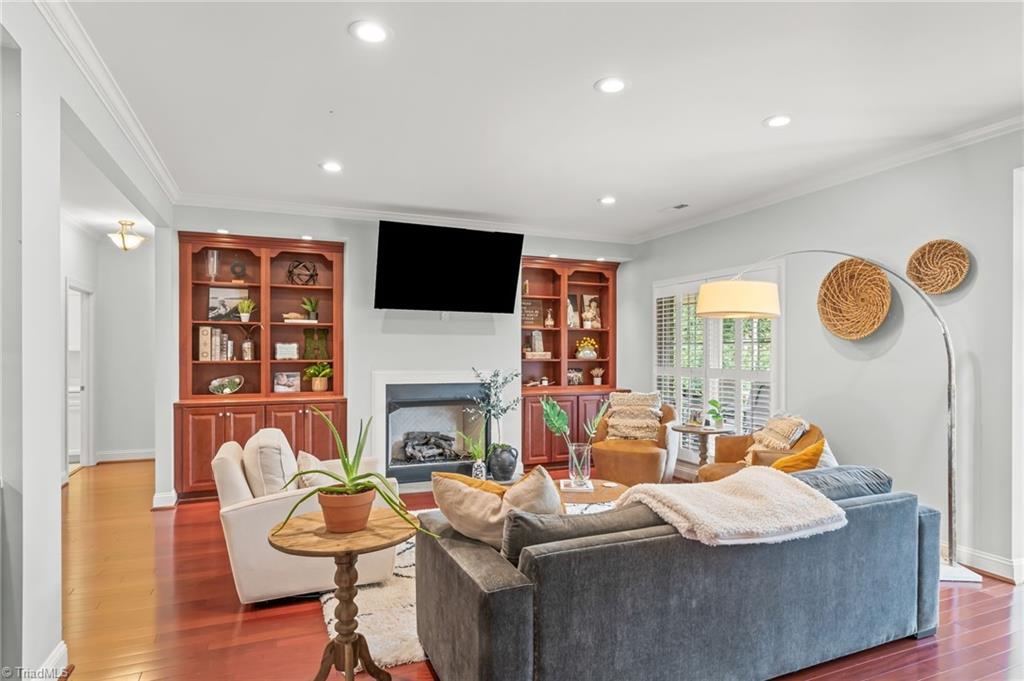 4135 Coachman's Court