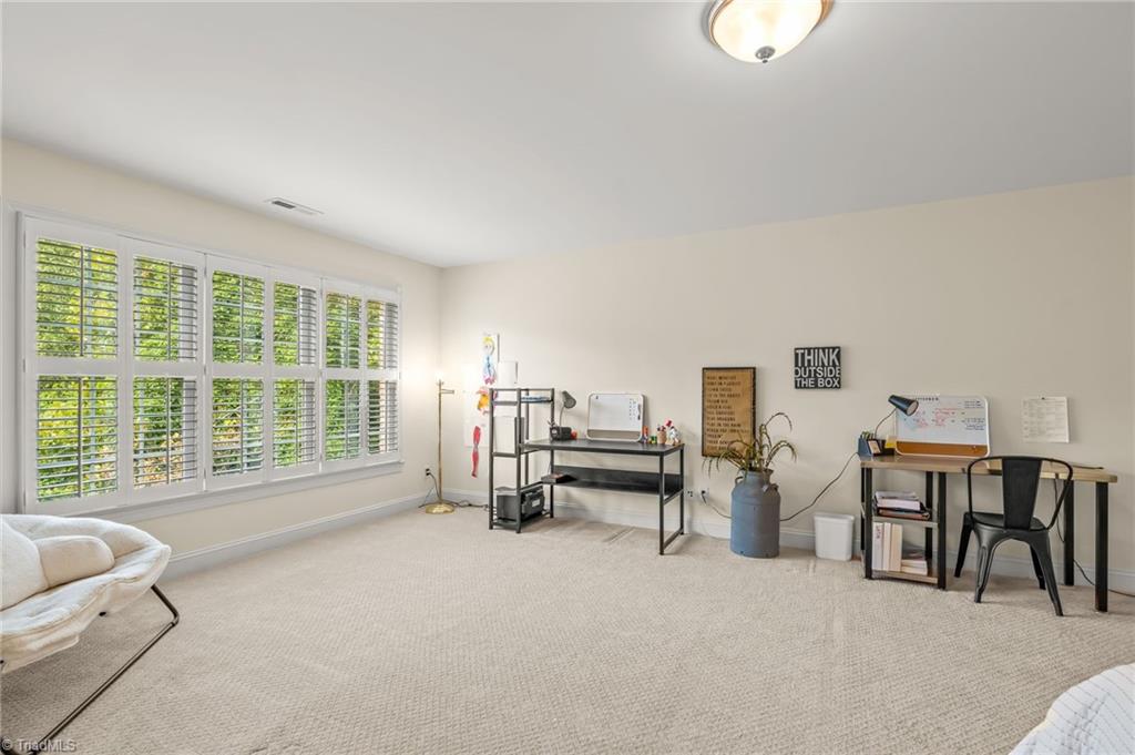 4135 Coachman's Court
