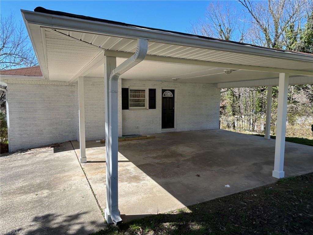 204 W Parris Avenue