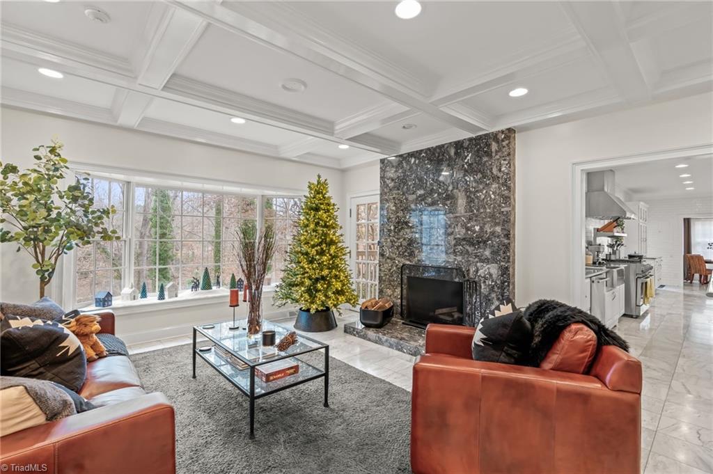 208 Shadow Valley Road