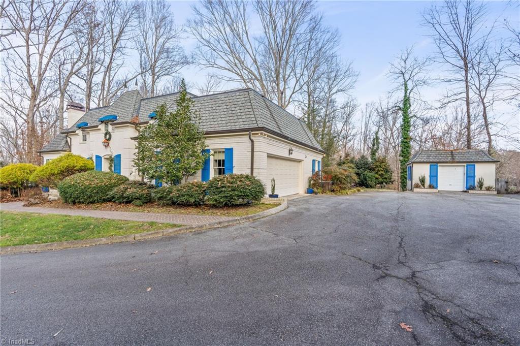 208 Shadow Valley Road