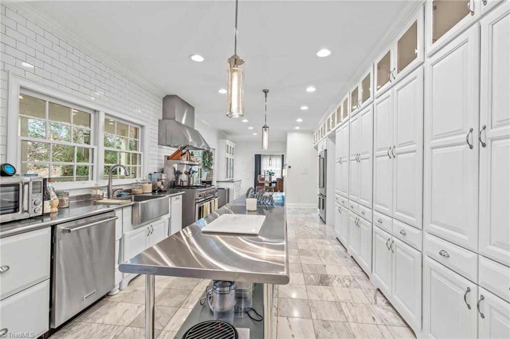 208 Shadow Valley Road