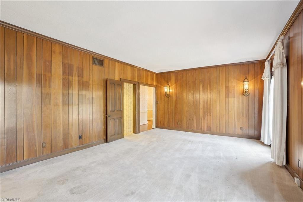 1211 Yorkshire Drive