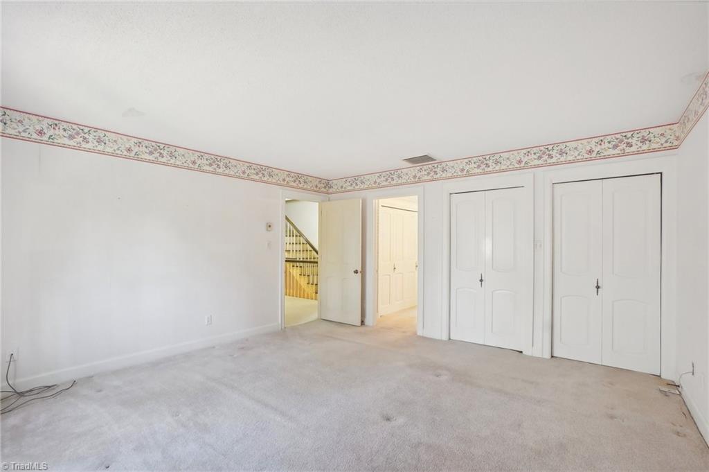 1211 Yorkshire Drive