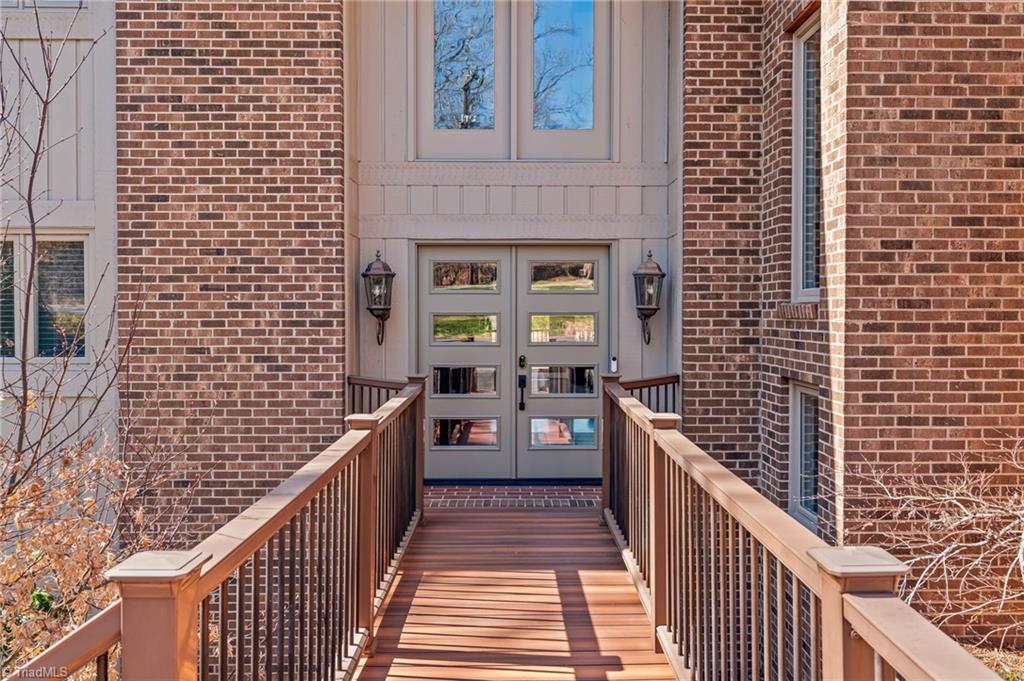 211 Cascade Drive