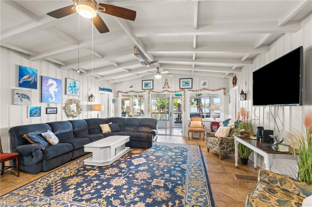 309 Shoreline Drive