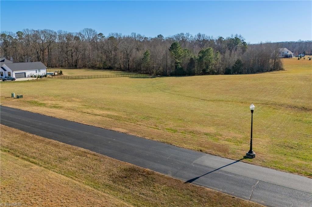 162 Houston's Hideaway