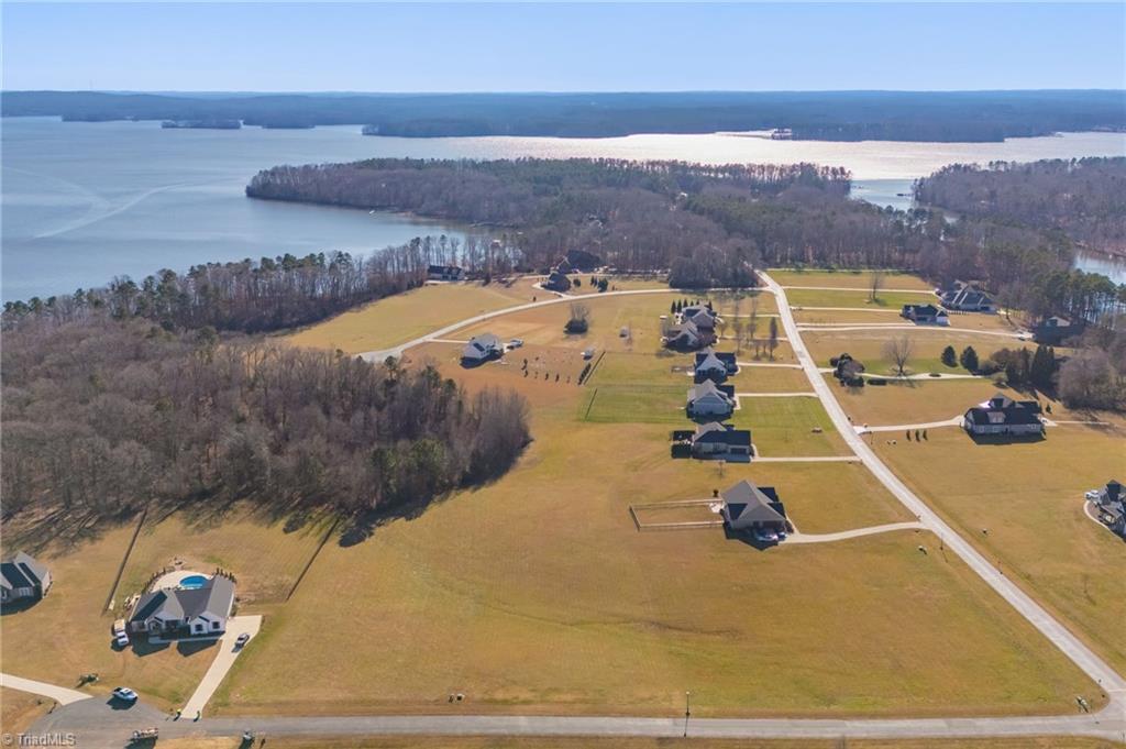 162 Houston's Hideaway