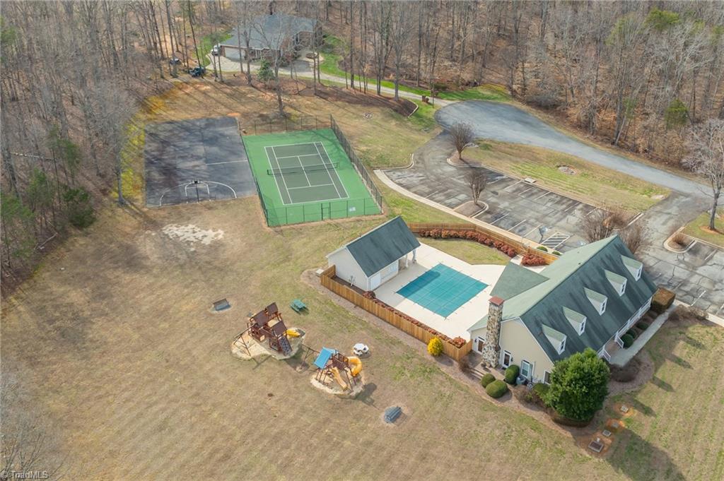 7902 Southerland Drive