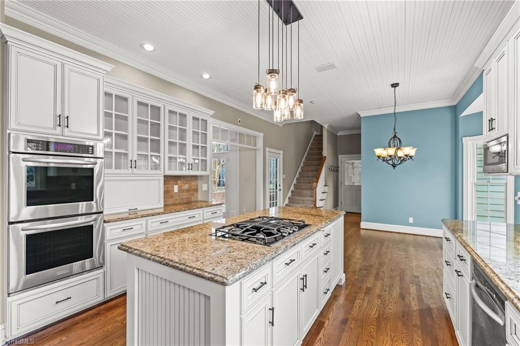 7902 Southerland Drive