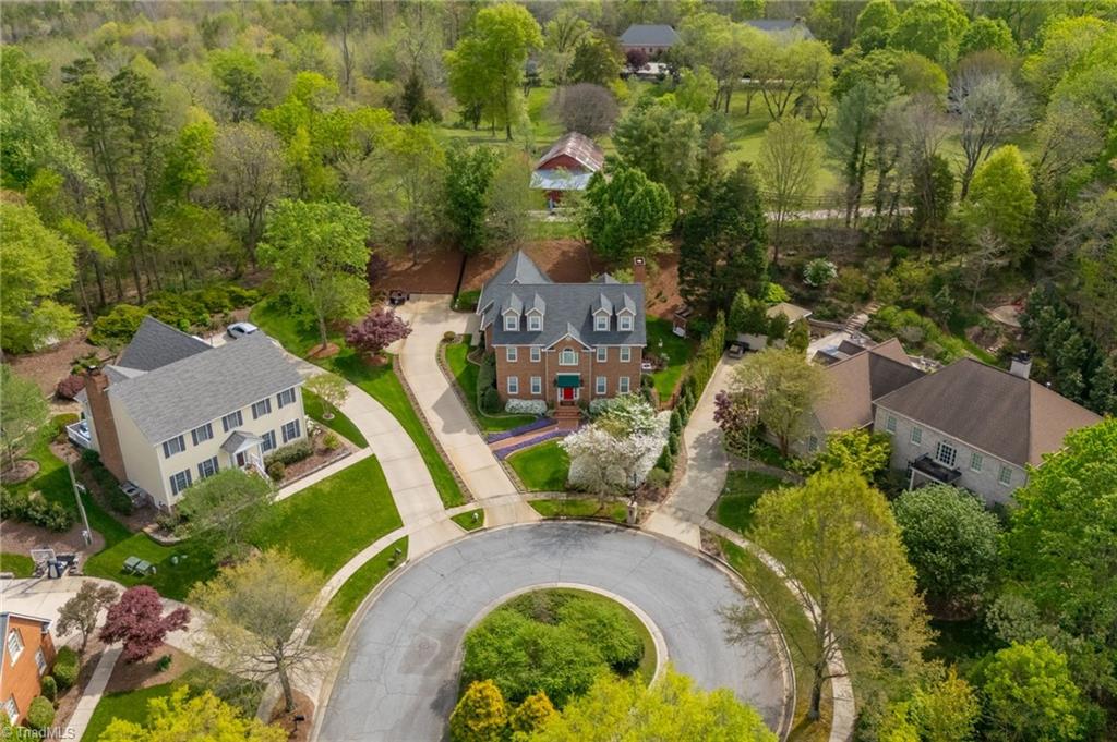 1718 Farnsworth Court