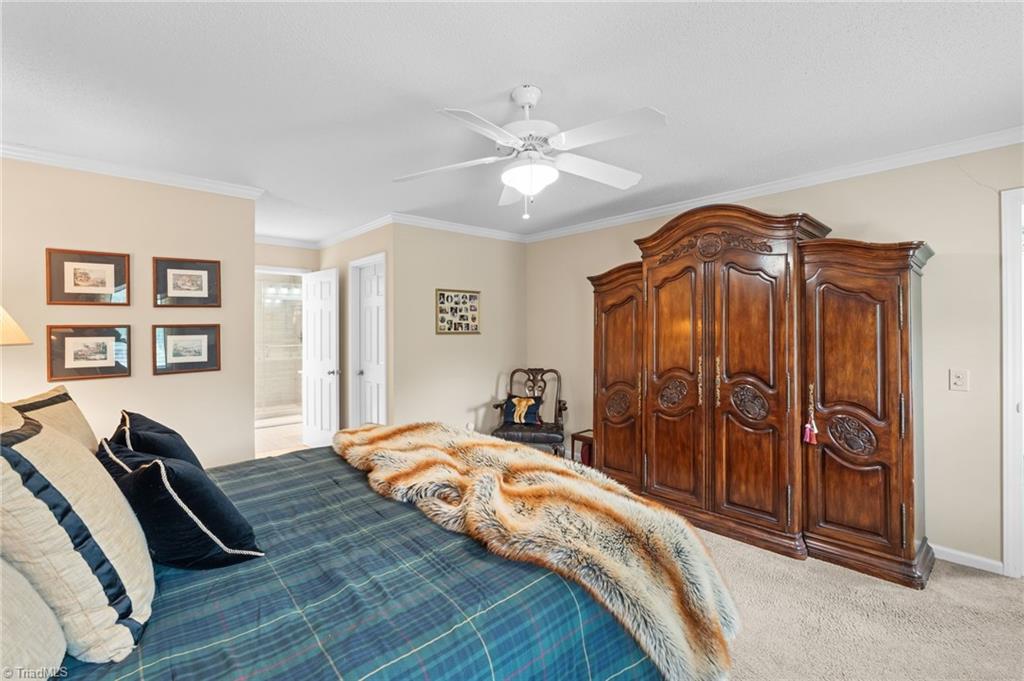 1718 Farnsworth Court