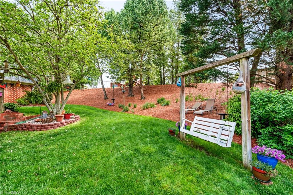 1718 Farnsworth Court