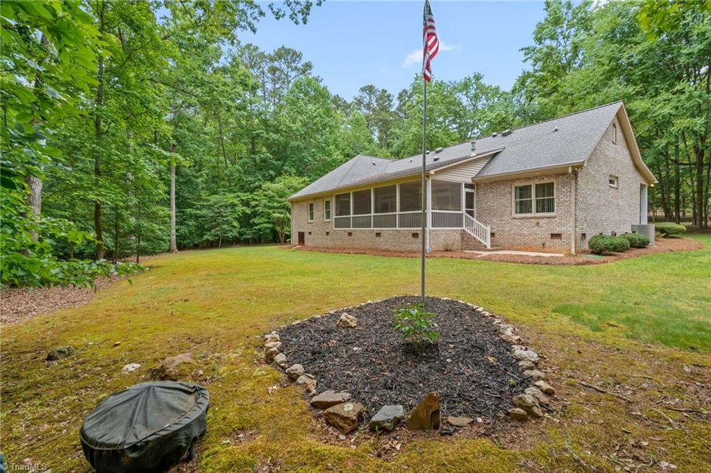 434 Yachtsmans Point Drive