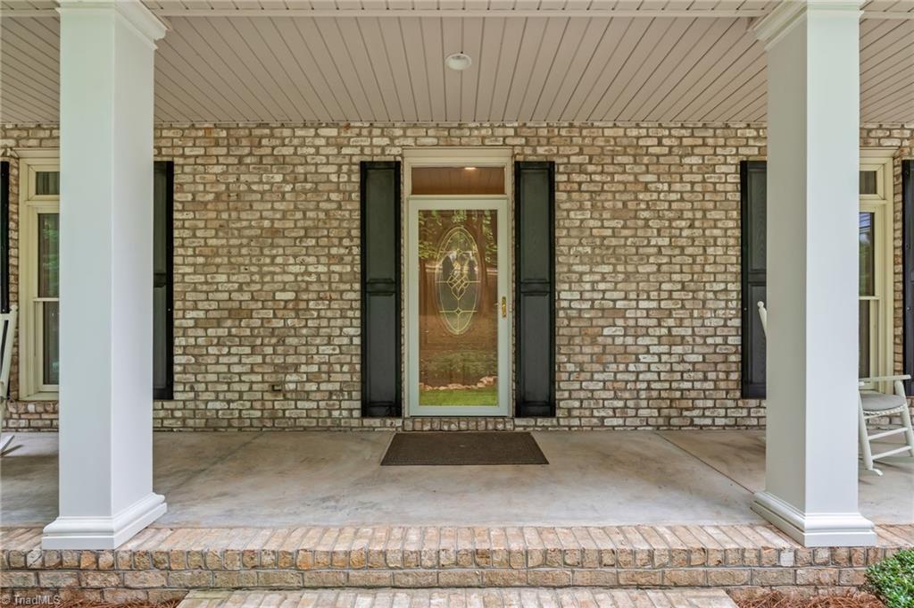434 Yachtsmans Point Drive