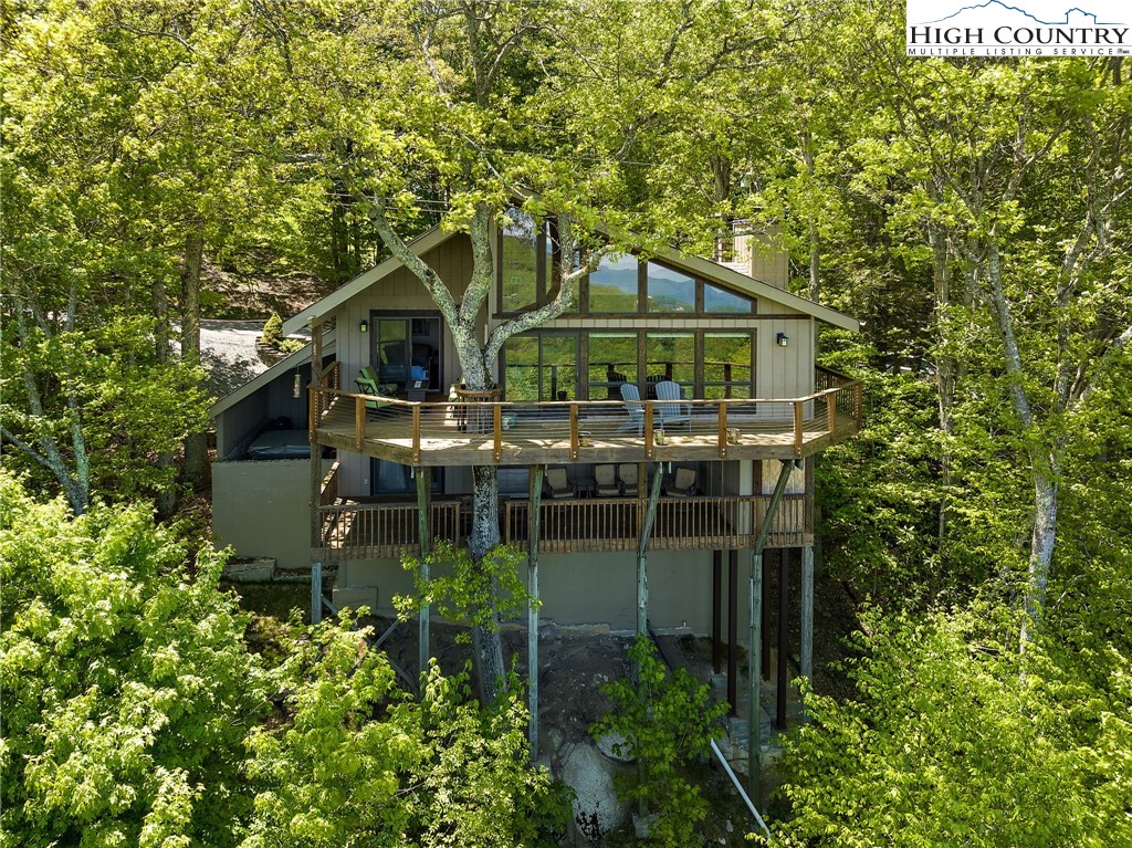 148 Grassy Gap Loop Road