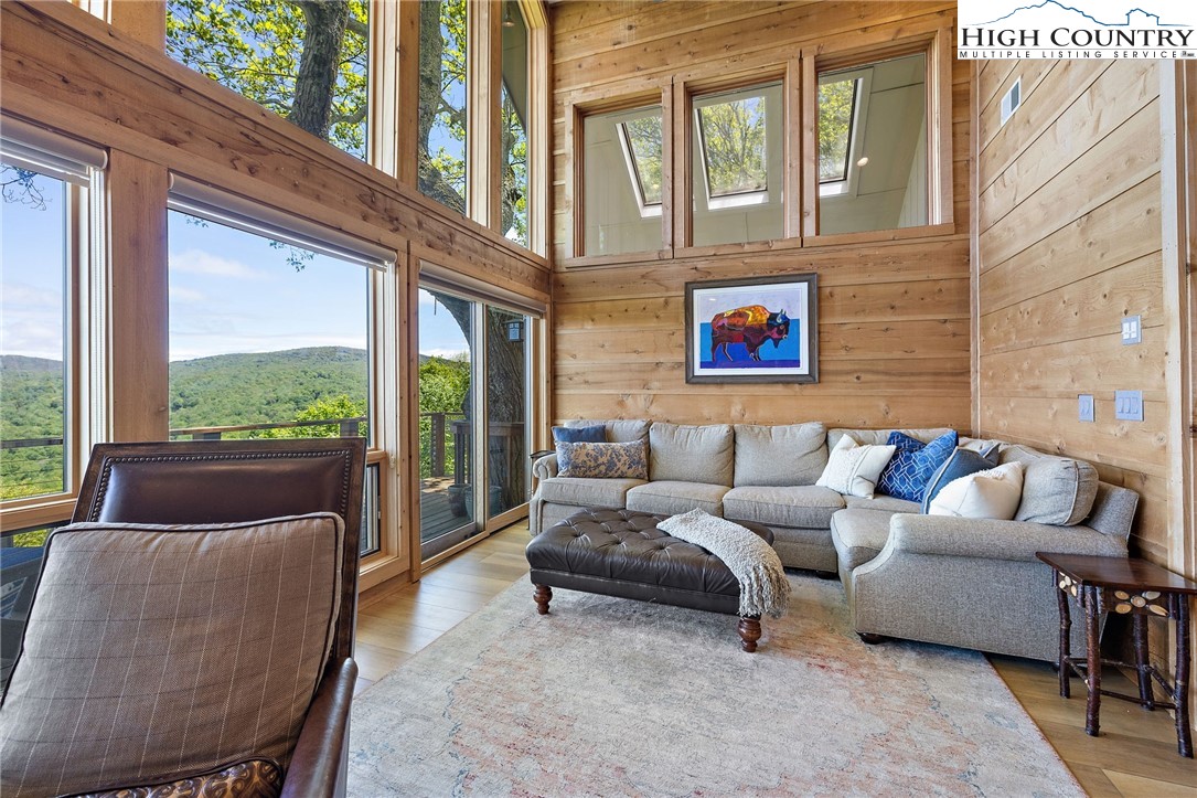 148 Grassy Gap Loop Road