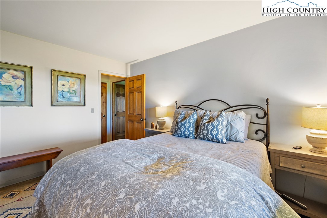 148 Grassy Gap Loop Road
