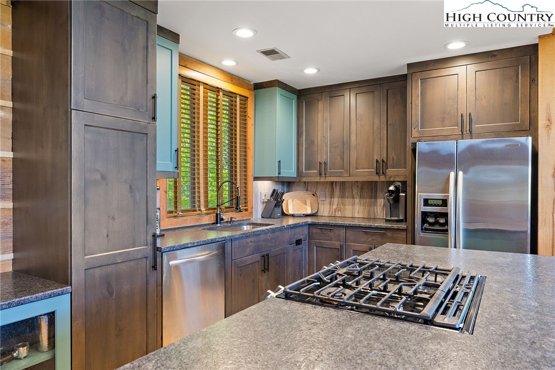 148 Grassy Gap Loop Road