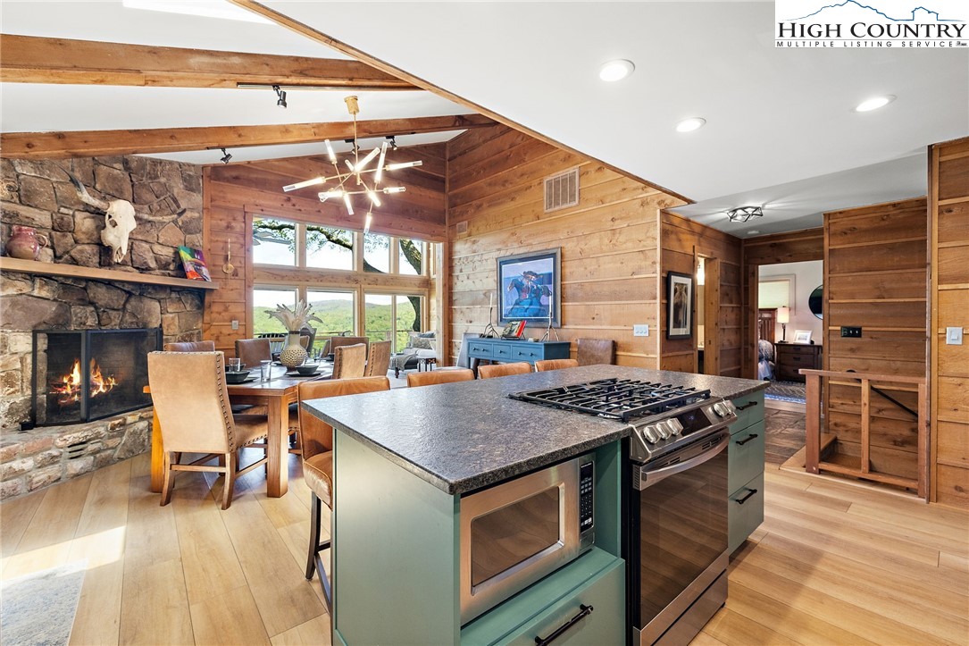 148 Grassy Gap Loop Road