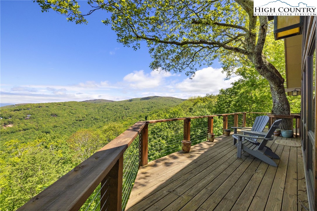 148 Grassy Gap Loop Road