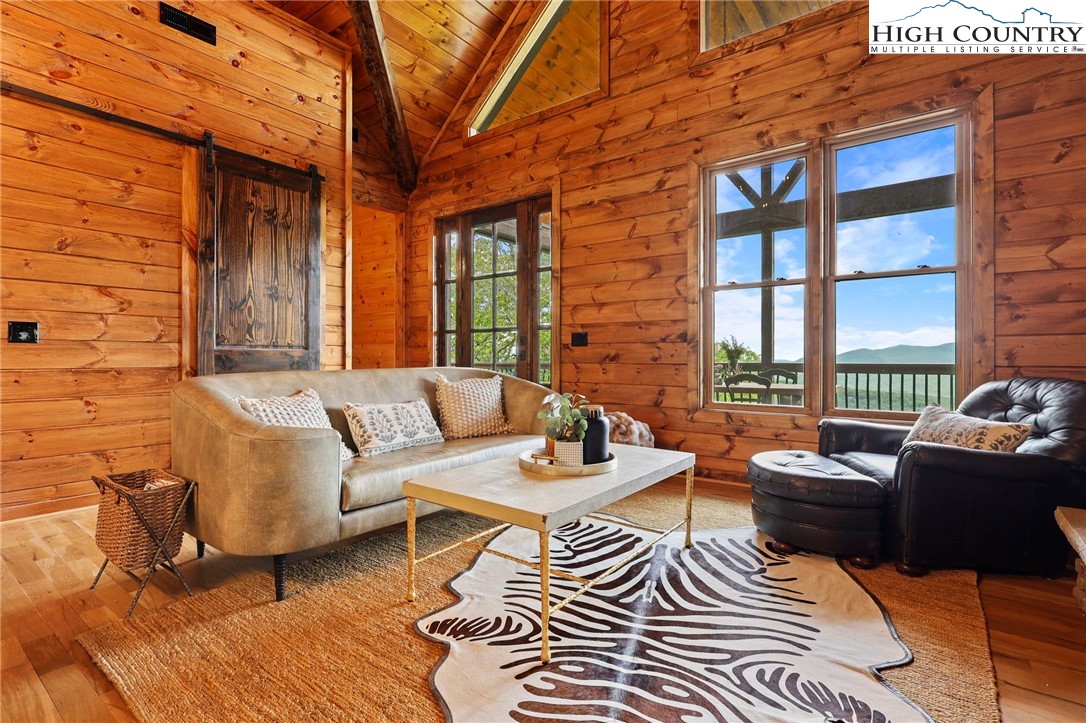 543 Broken Arrow Trail