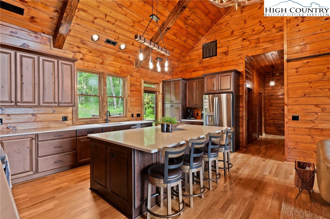 543 Broken Arrow Trail