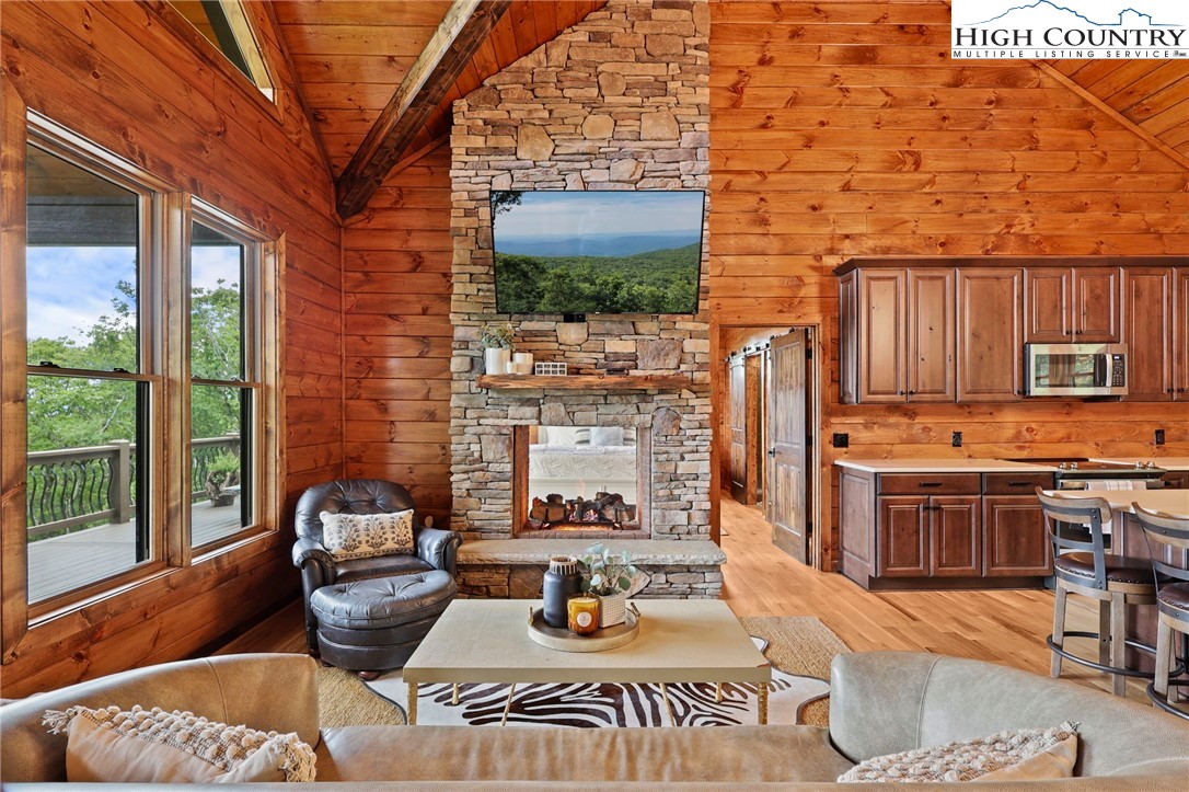 543 Broken Arrow Trail