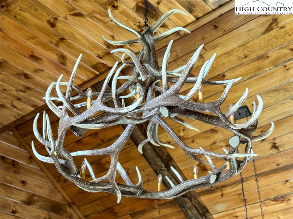 543 Broken Arrow Trail