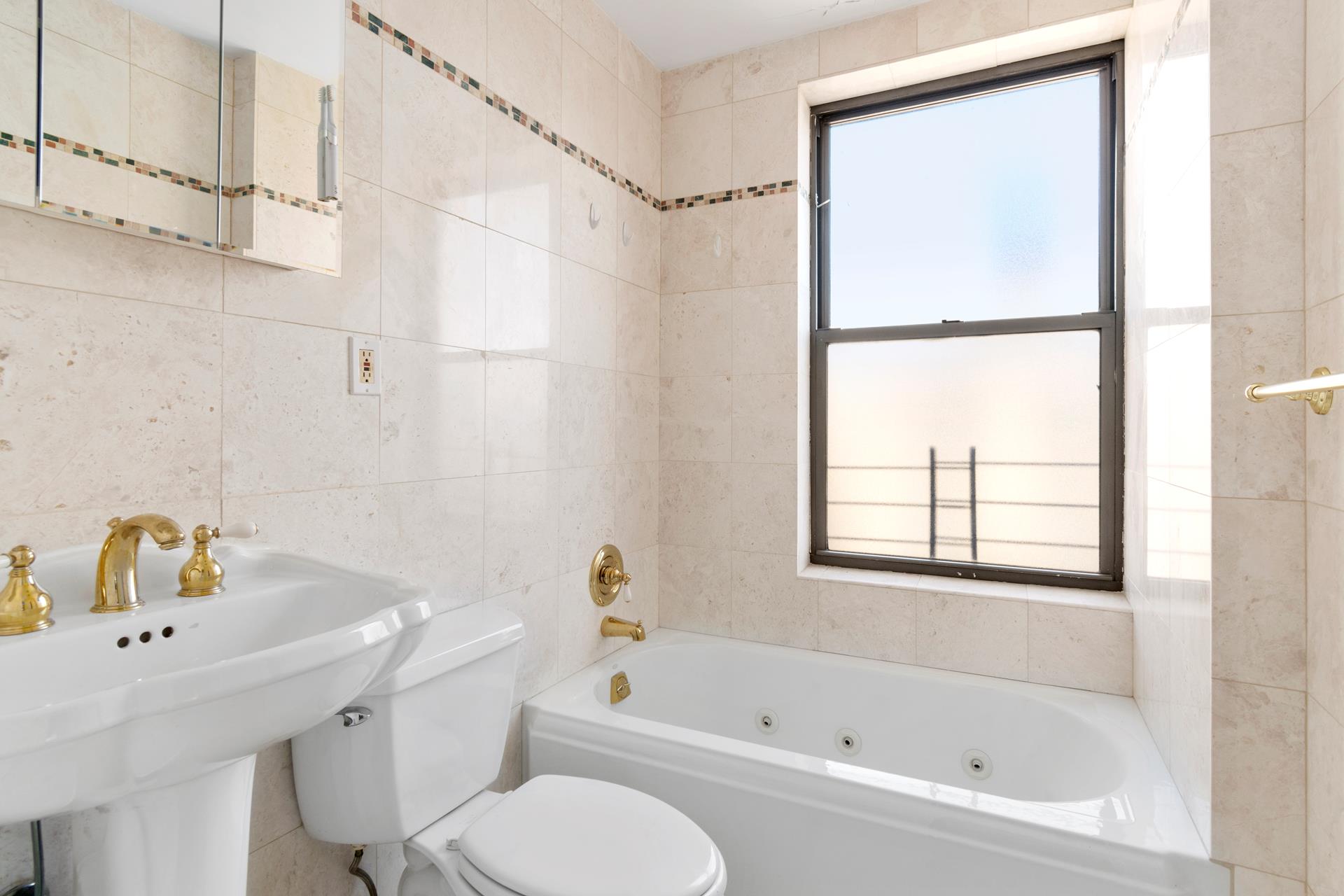 327 CENTRAL Park W 15B