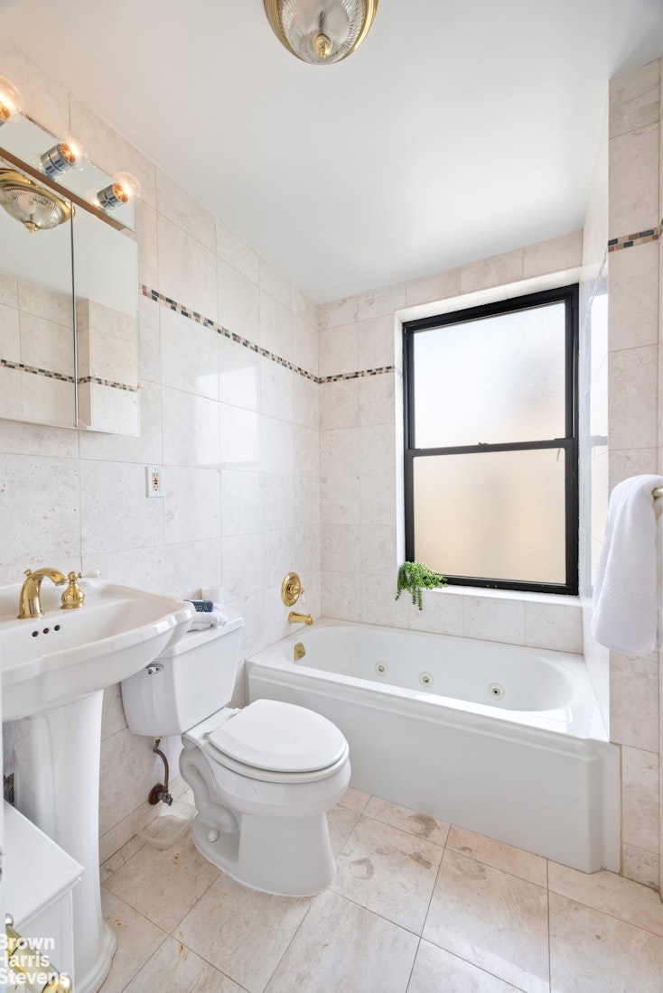 327 CENTRAL Park W 15B