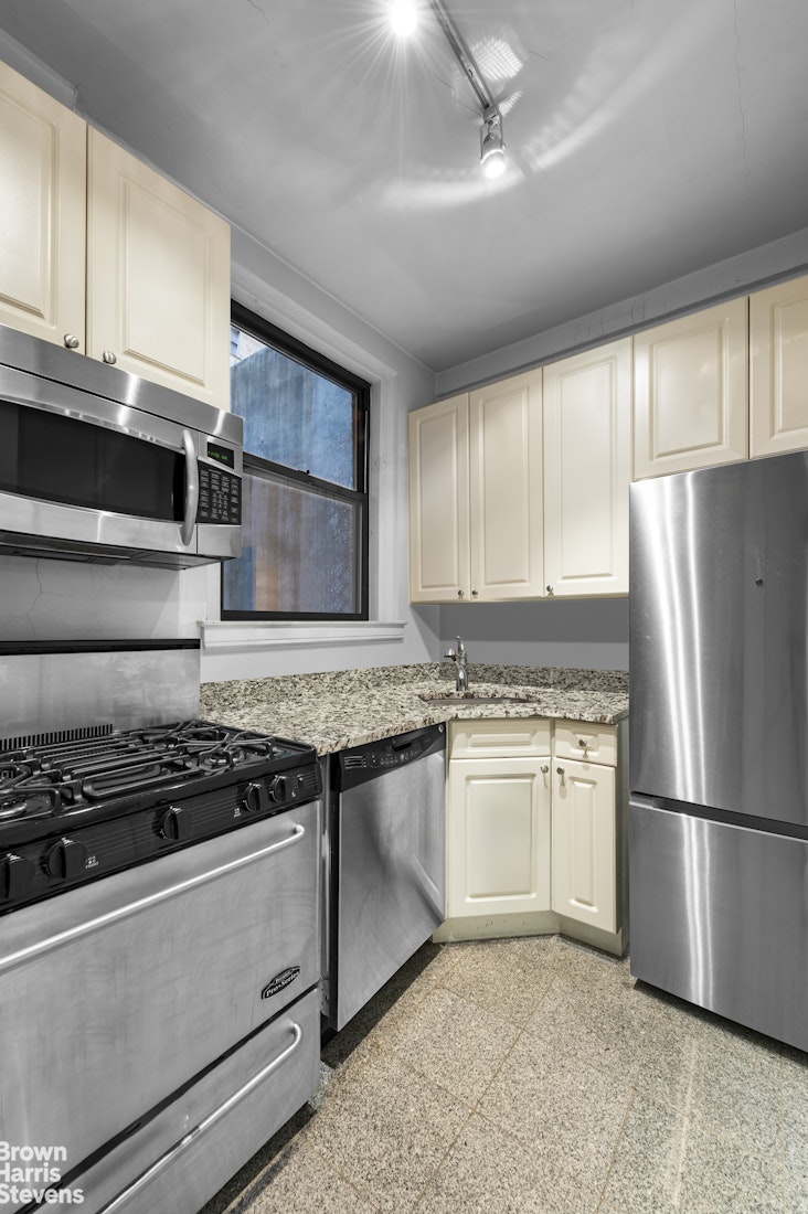 142 E 49TH Street 3B