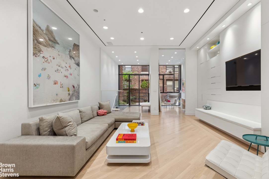35 W 71ST Street 1