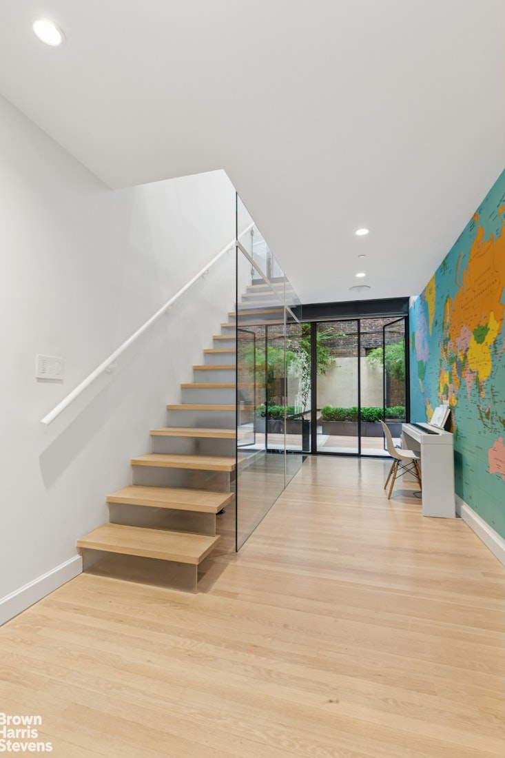 35 W 71ST Street 1