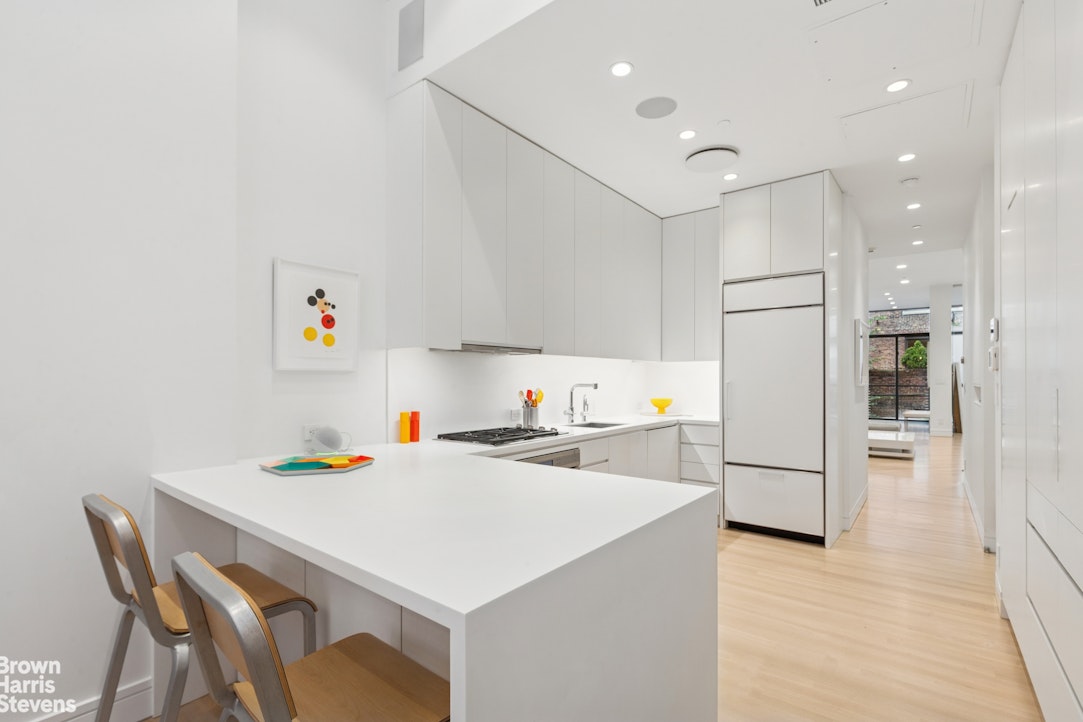 35 W 71ST Street 1