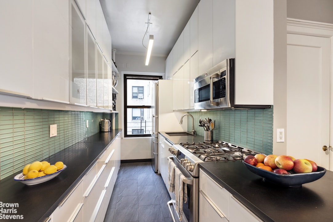 150 W 79TH Street 10E
