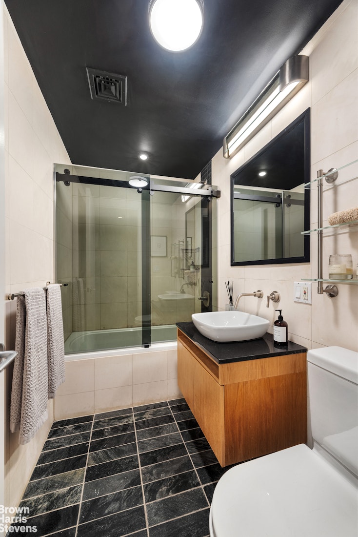 123 BAXTER Street 4A