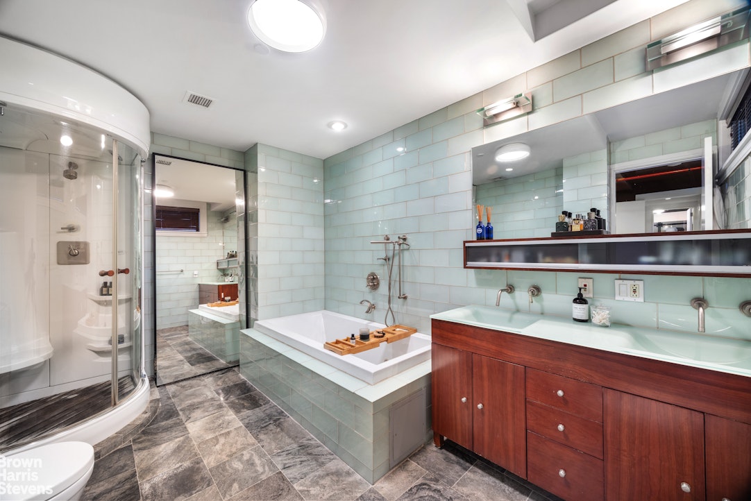 123 BAXTER Street 4A