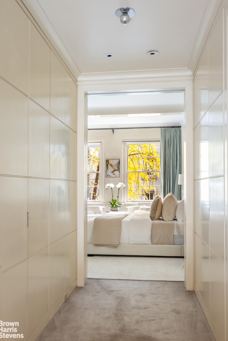 14 E 75TH Street 2/3C