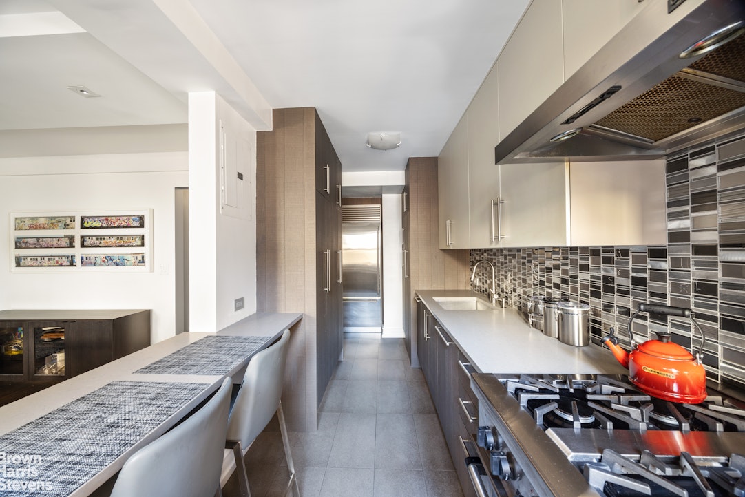 433 E 51ST Street 11/12G