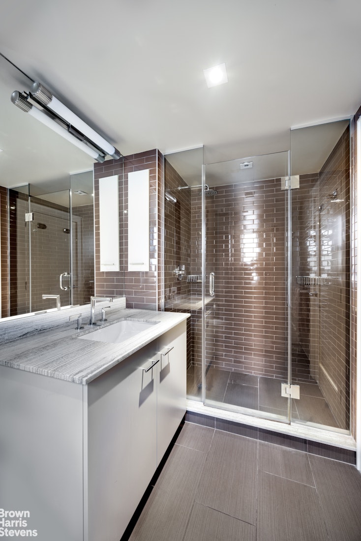 433 E 51ST Street 11/12G