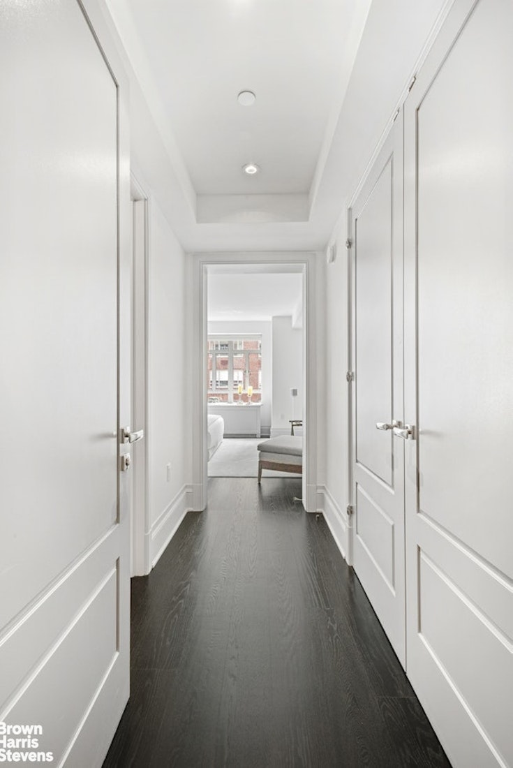 21 E 61ST Street 4C