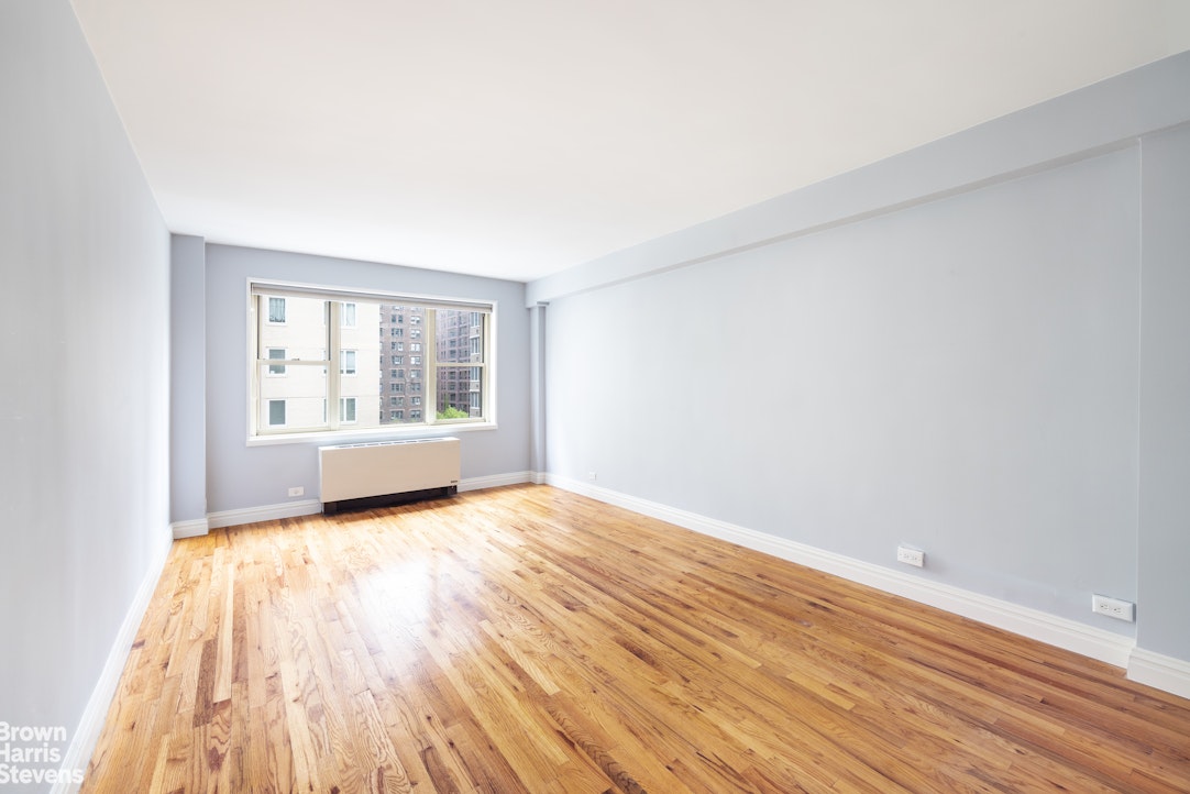 415 E 52ND Street 6MC