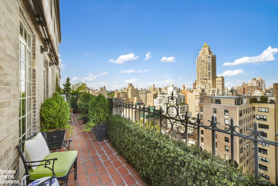 784 PARK Avenue 18B